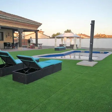 Villa Mimar De Pinares Holiday home Nava de la Asuncion